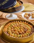 Simonds- Petit four